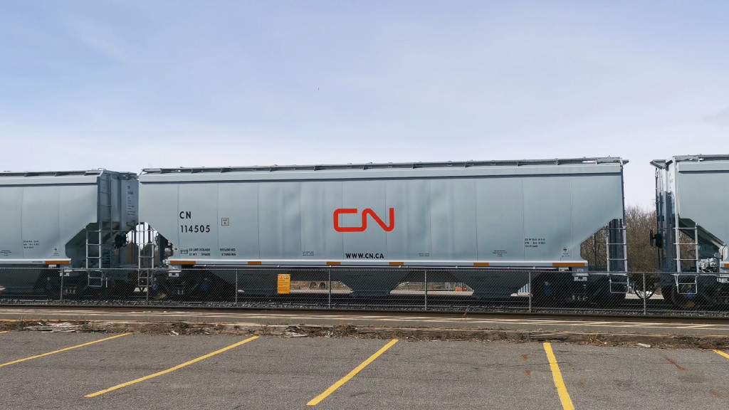 CN 114505